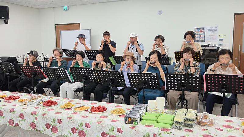 하모니카 기초반 사진